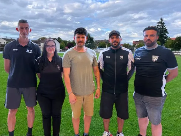 Gruppenfoto des Vorstands des FSV 1919 Groß-Zimmern